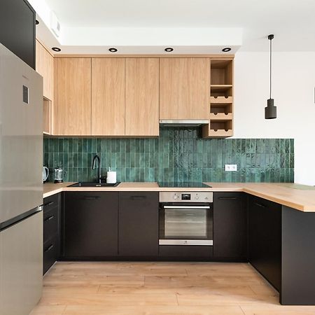 ורשה Wilenska Express Homely Apartment מראה חיצוני תמונה