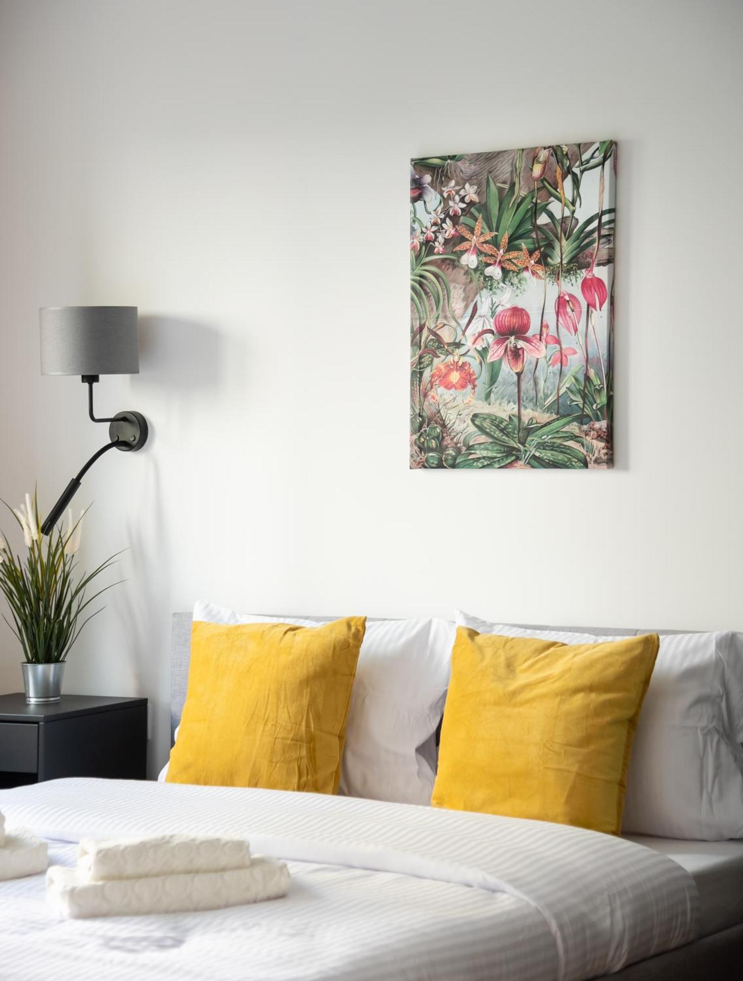 ורשה Wilenska Express Homely Apartment מראה חיצוני תמונה